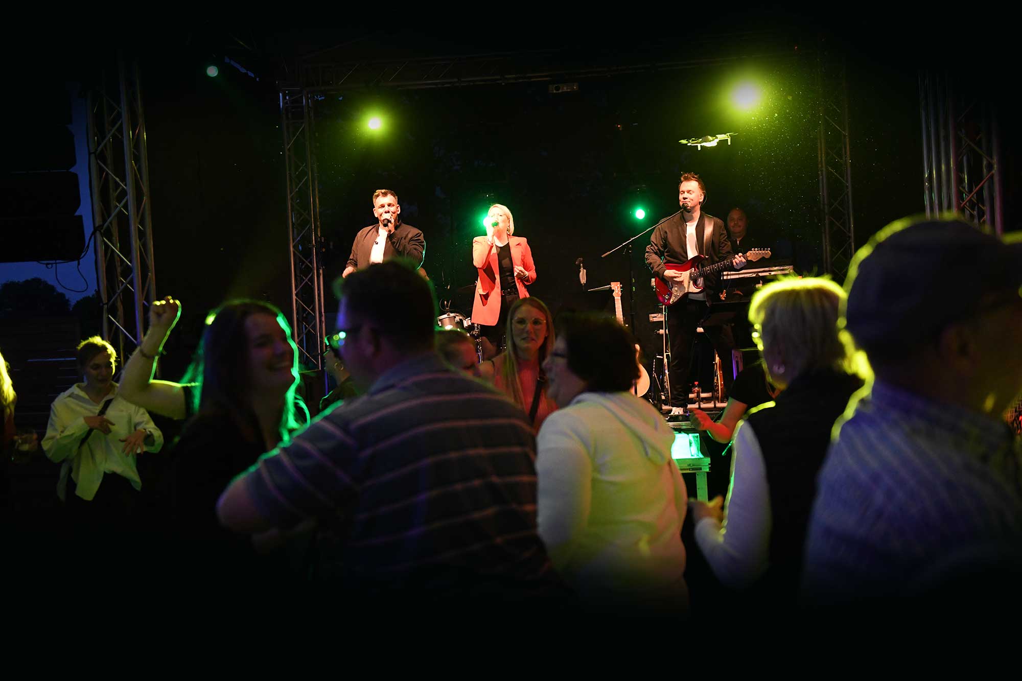Header - Splash Band - Anfragen
